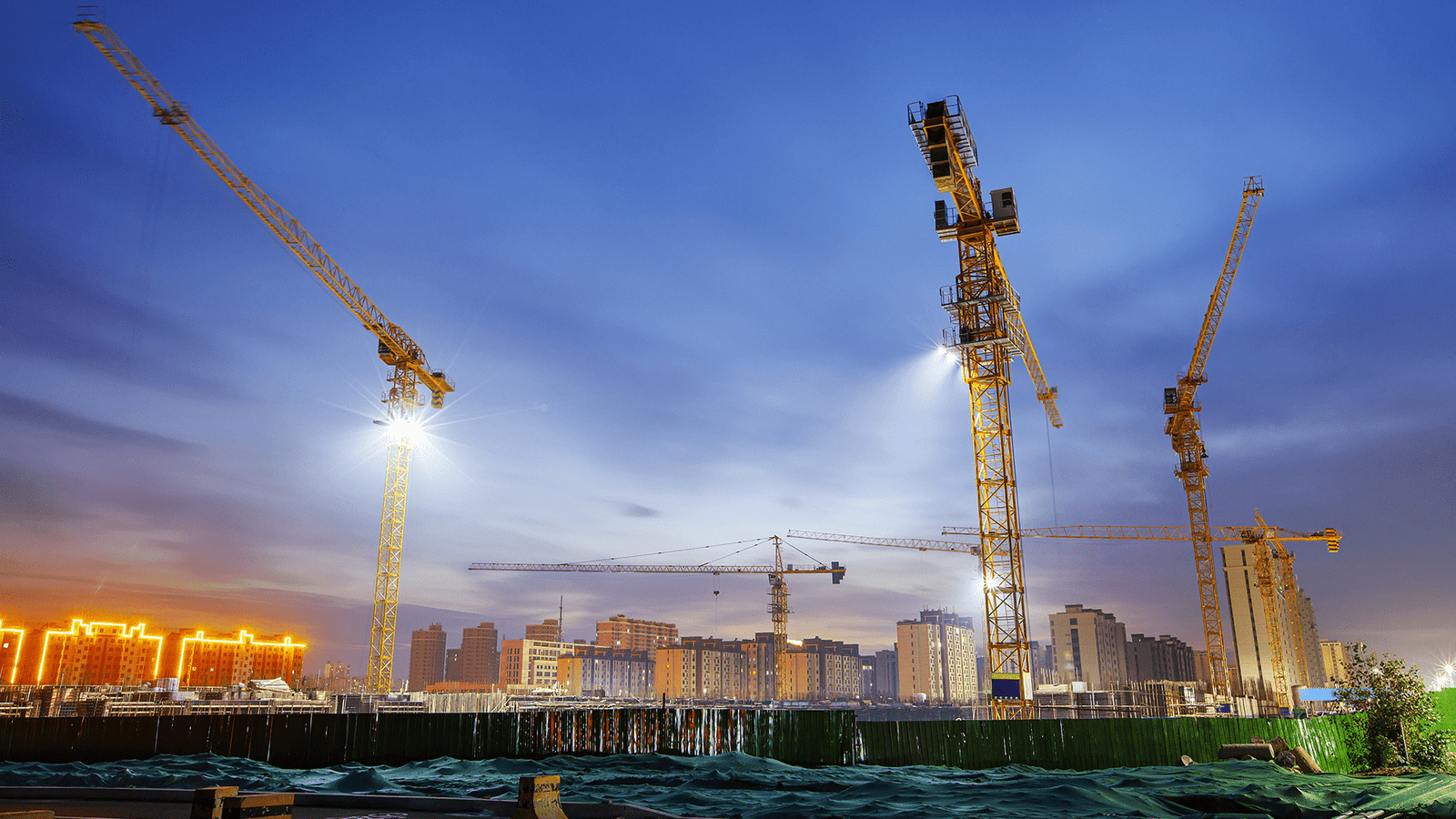 Building Smarter: Hybrid Energy for Construction Sites & Commercial Buildings